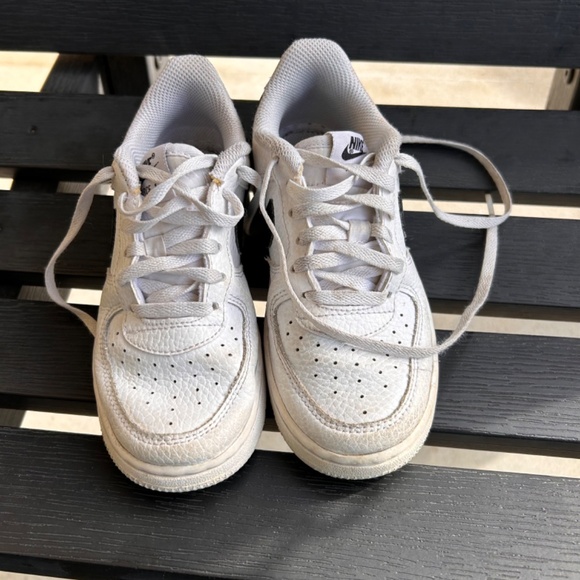 Nike boys Air Force Ones - Picture 3 of 3